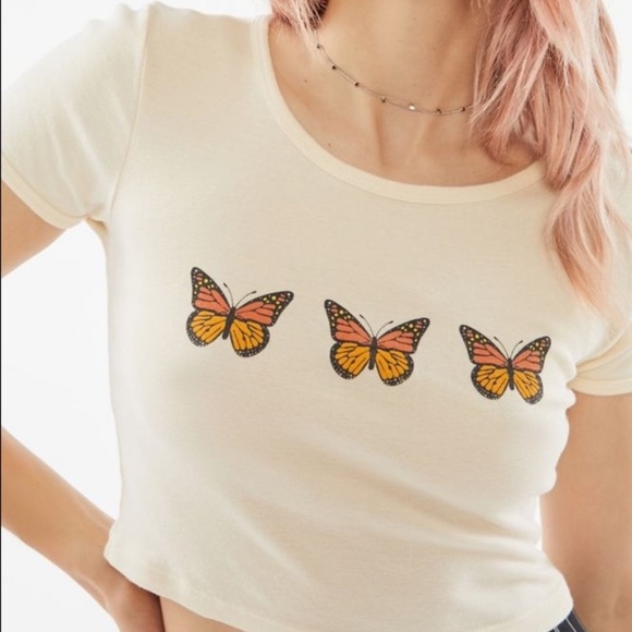 SOLD🚫Truly Madly Deeply Butterfly Cropped Tee - Picture 2 of 5
